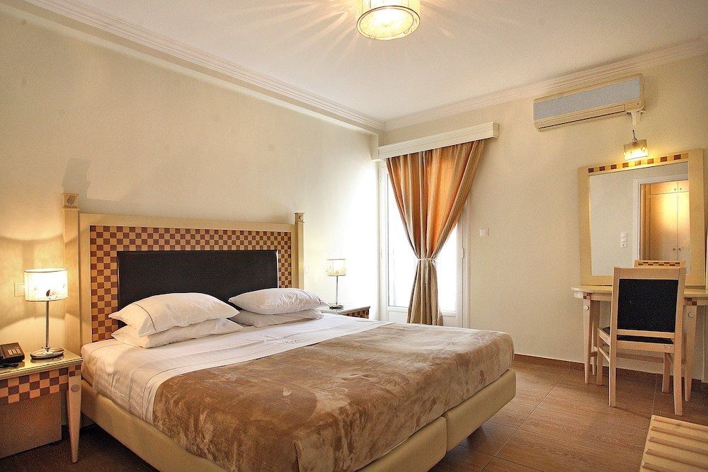 Loizos Apartments 17/50