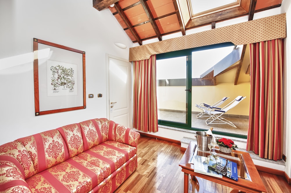 Relais Casali Della Cisterna 31/47