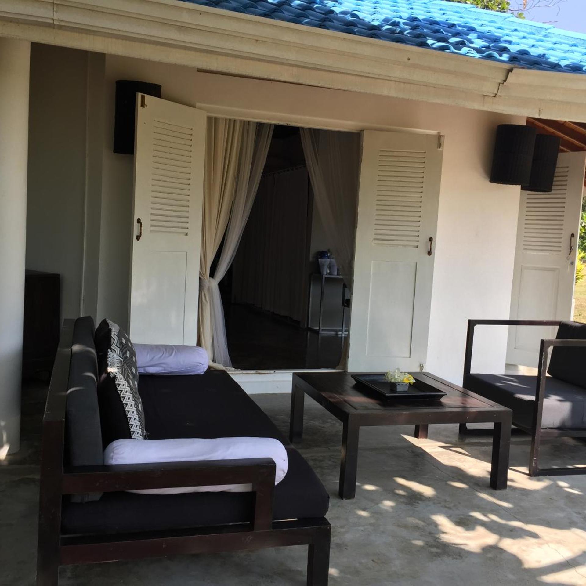 The Oasis Hotel 33/43