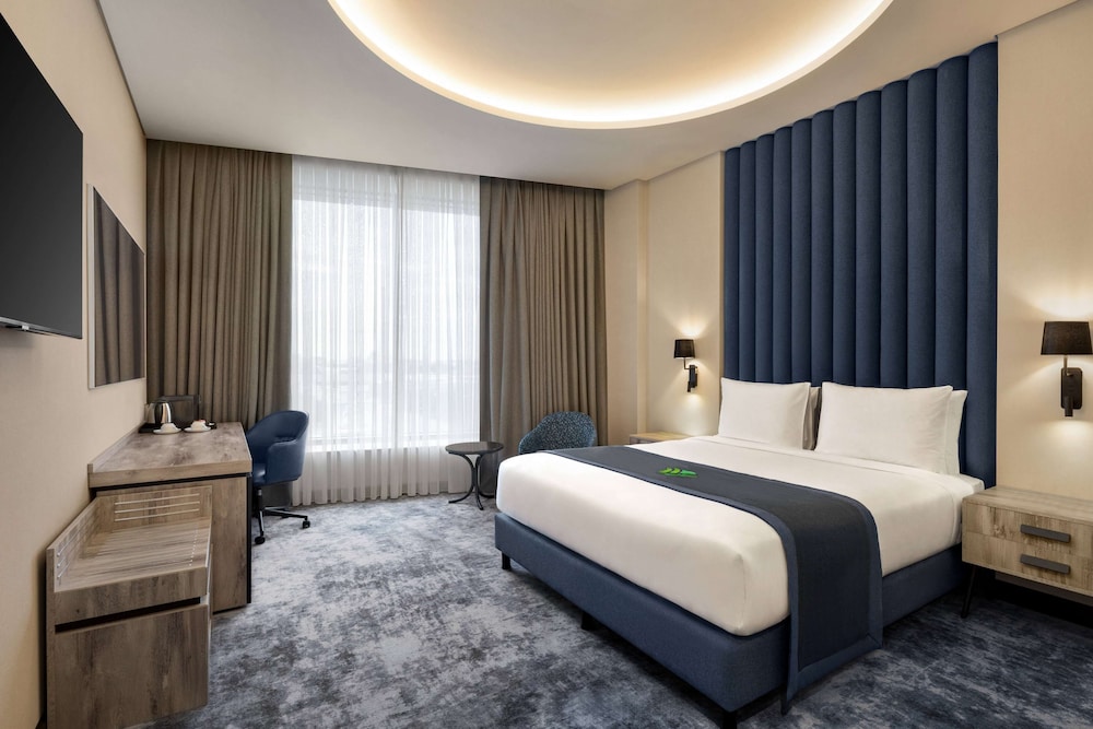 STANDARD, KING BED