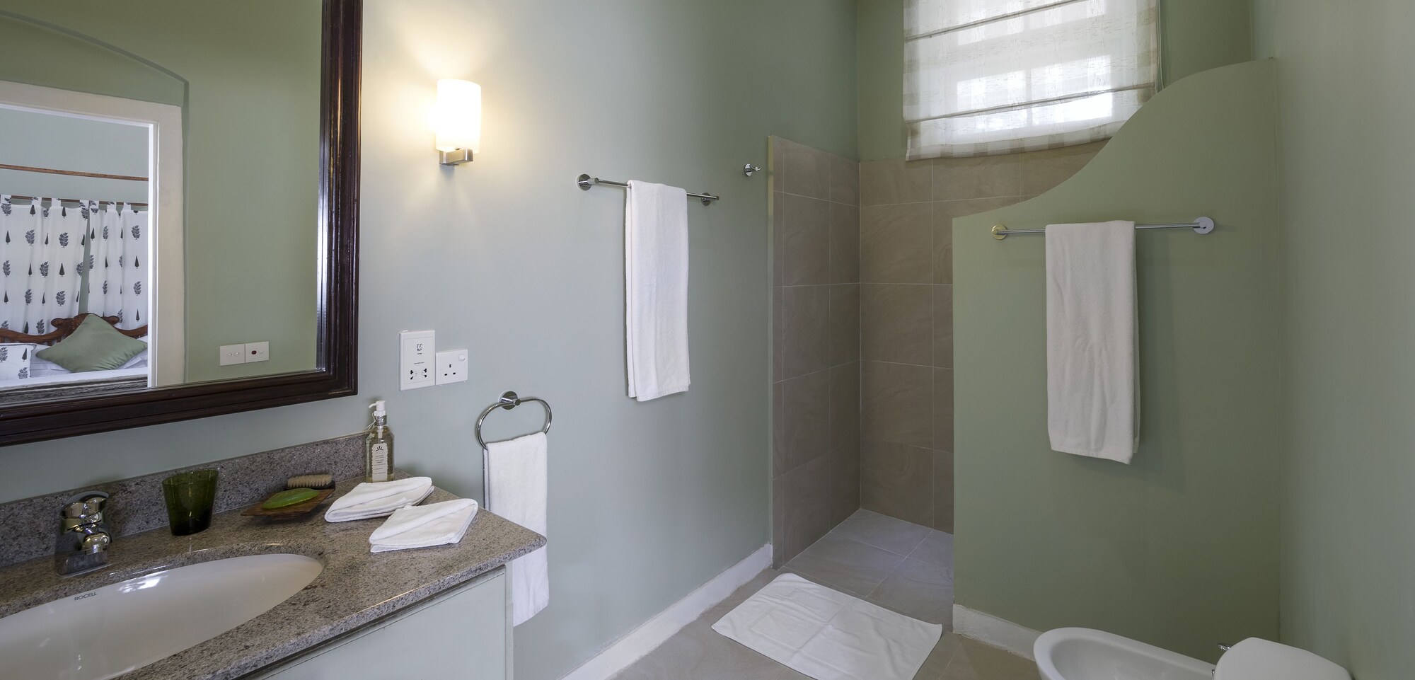 DELUXE, SUITE, QUEEN BED