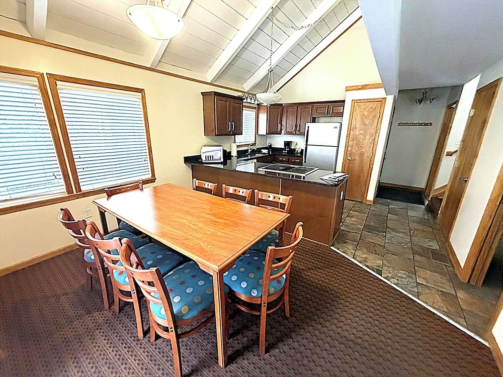 Chalet High by SPM Resorts 52/72