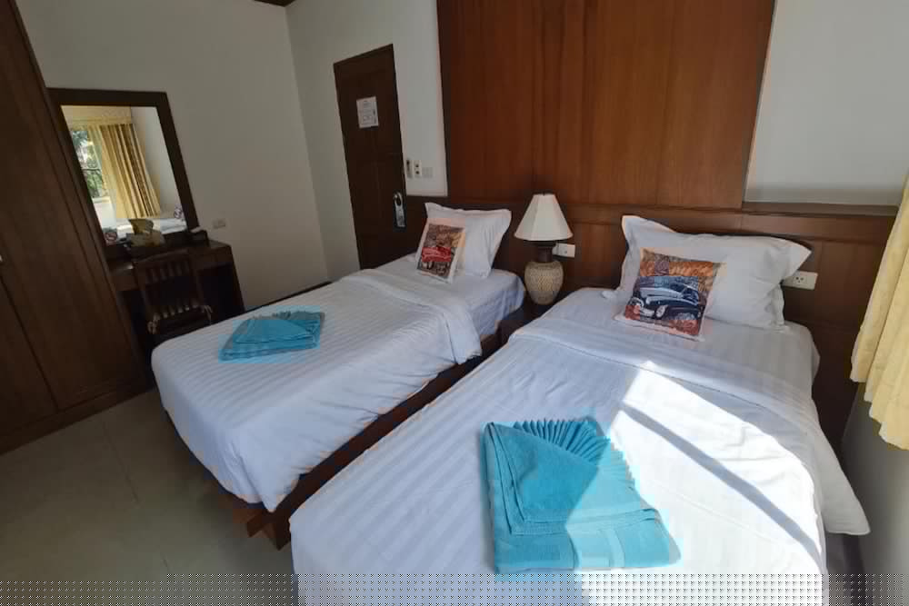 Pipikuku Hotel and Restaurant (ex. MVC Patong House) 17/30