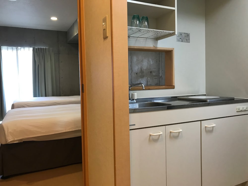 Naha-West Inn 26/72