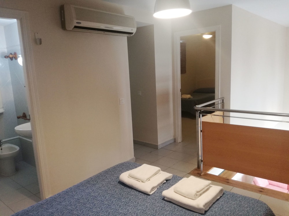 Apartamentos Larga 70 37/80