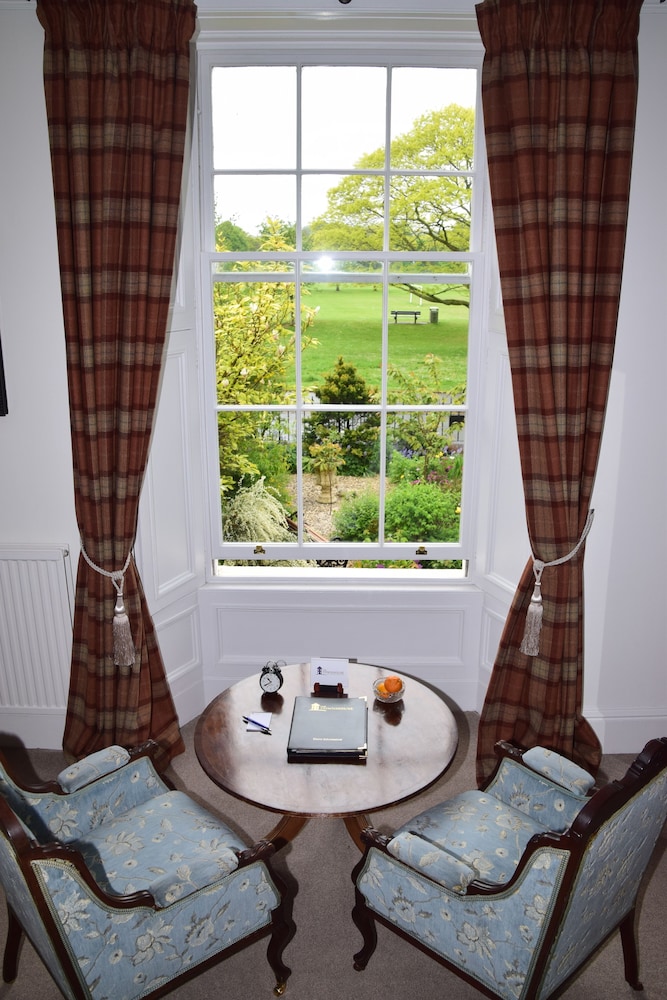 The Townhouse 30/46