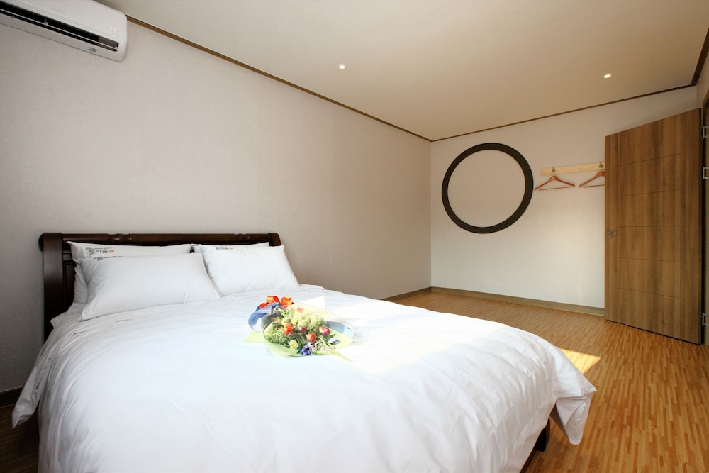 Traum Hotel &amp; Condo 18/55