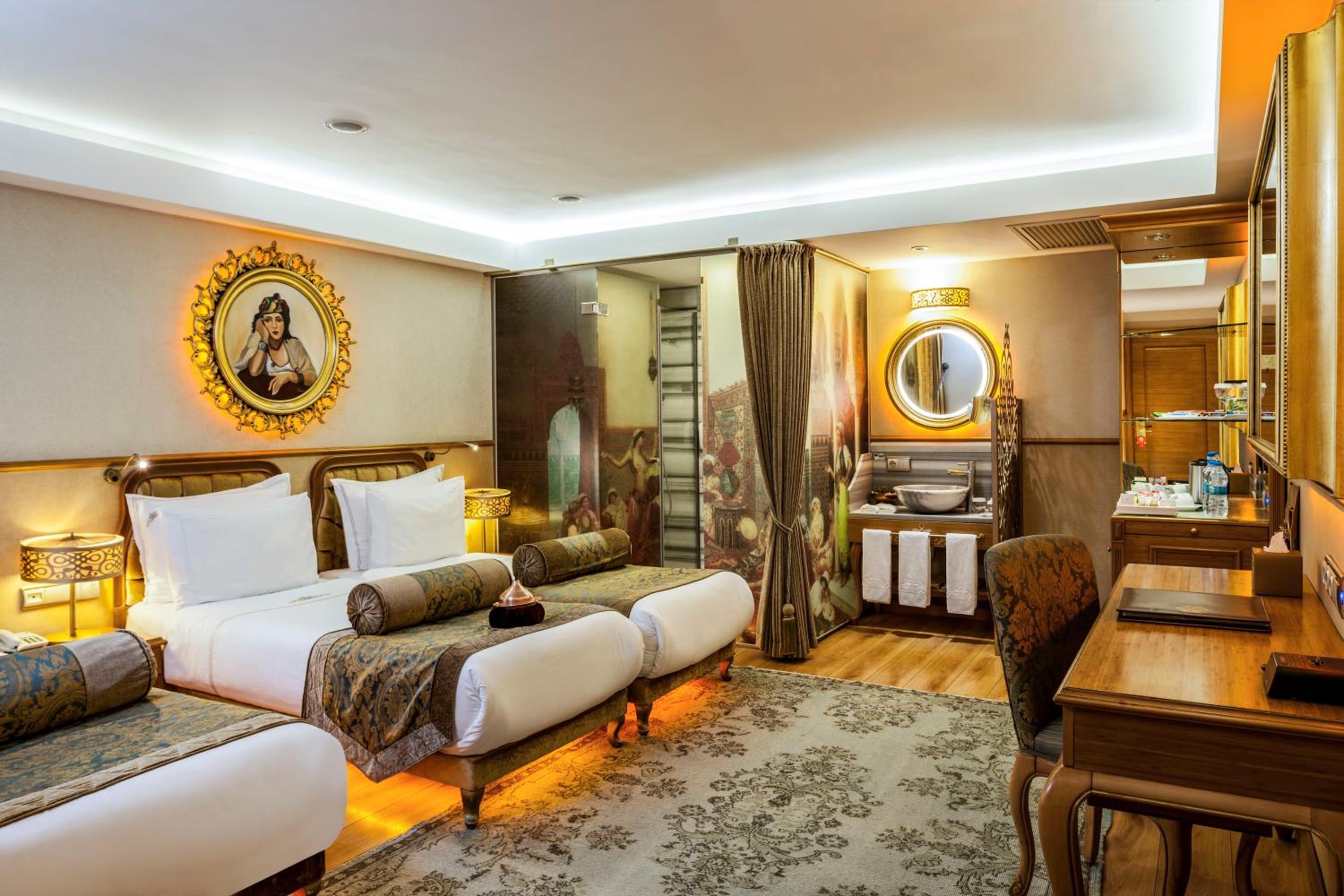 غرفة بسرير مزدوج مع سرير إضافي، Hotel Sultania Boutique Class 2/8