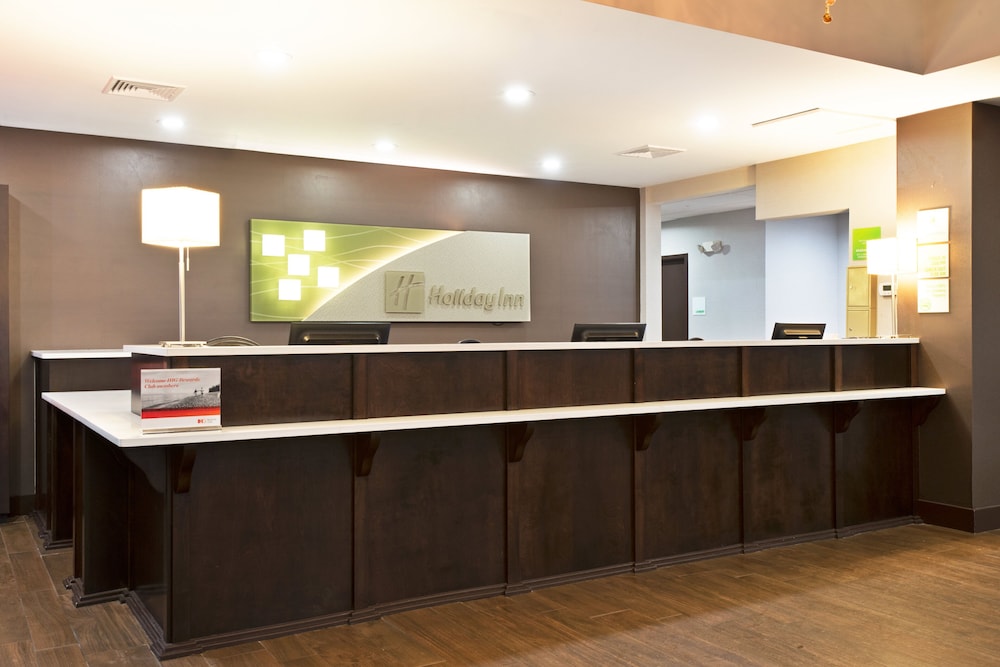 Holiday Inn Harrisburg East 2/61