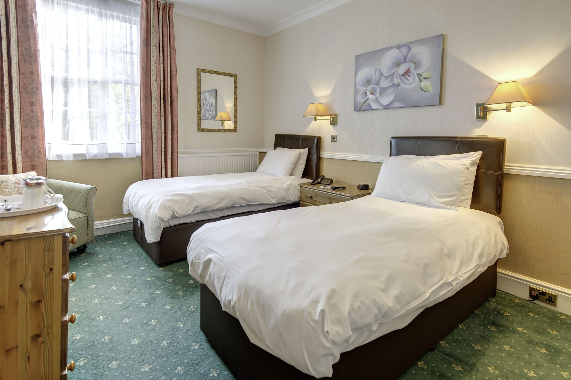 Comfort, Twin Beds