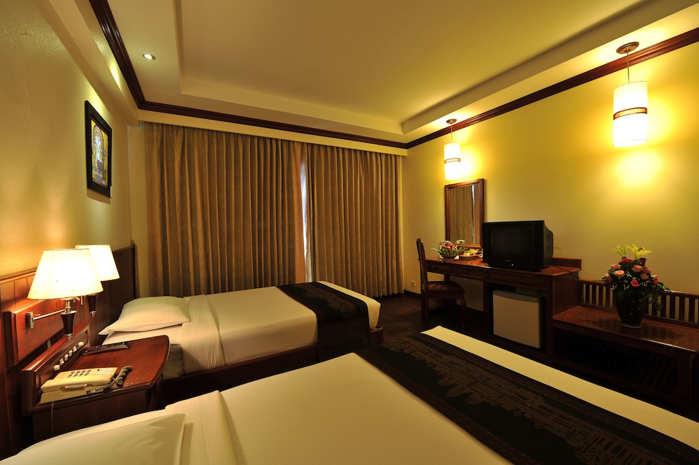 City River Hotel 24/62