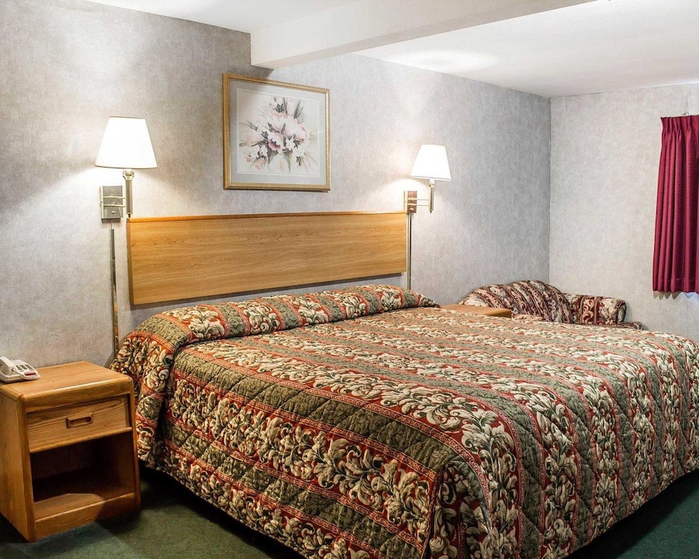 Days Inn by Wyndham Moosic 5/13