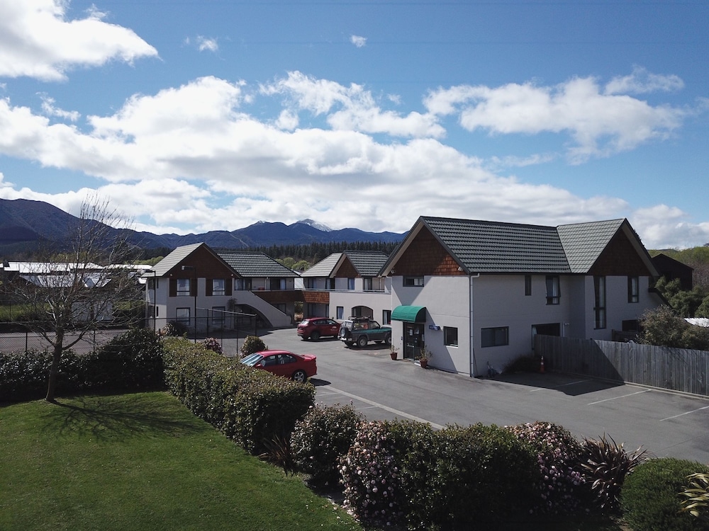 Bella Vista Motel Hanmer Springs 1/24