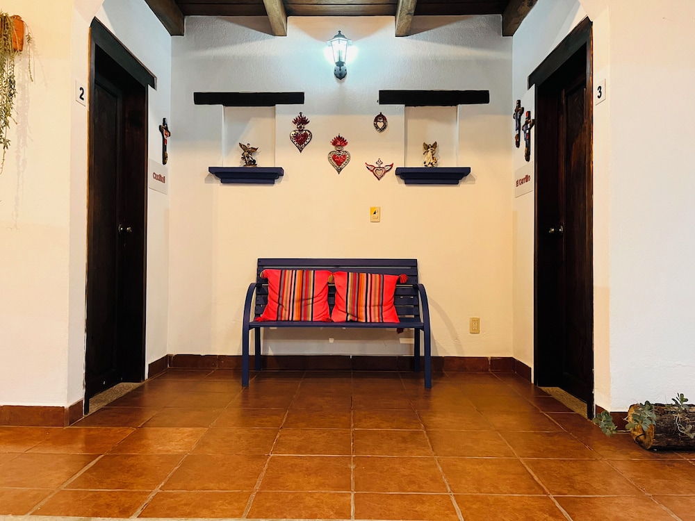 Posada Ocho Barrios 8/50