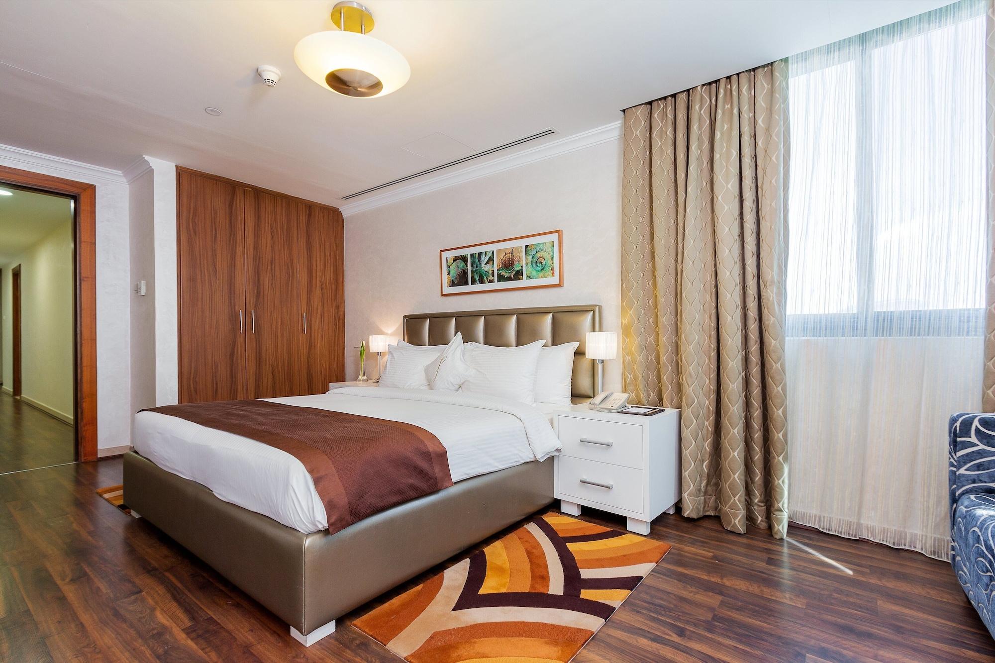 2 Bedrooms, Deluxe, Apartment, Partial Lake View، City Premiere Marina Hotel Apartments 2/7
