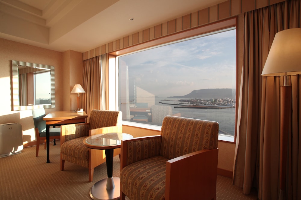 Jr Hotel Clement Takamatsu 32/50