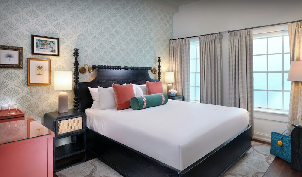 Avalon Bed & Breakfast 11/55
