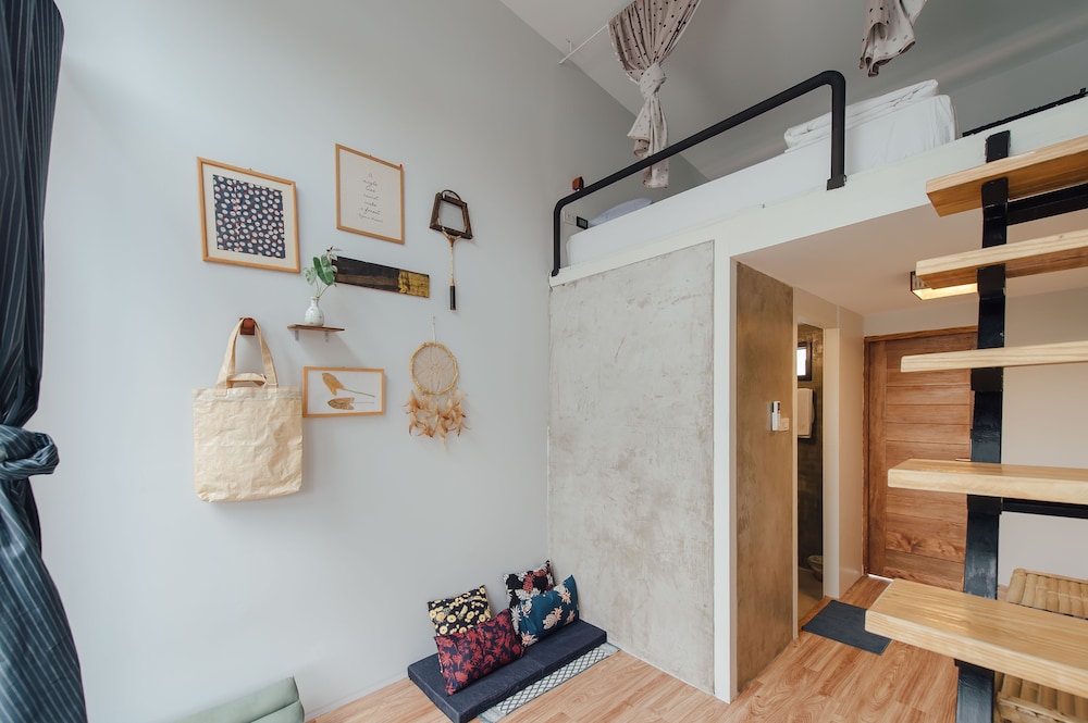 The Yard Hostel 32/50