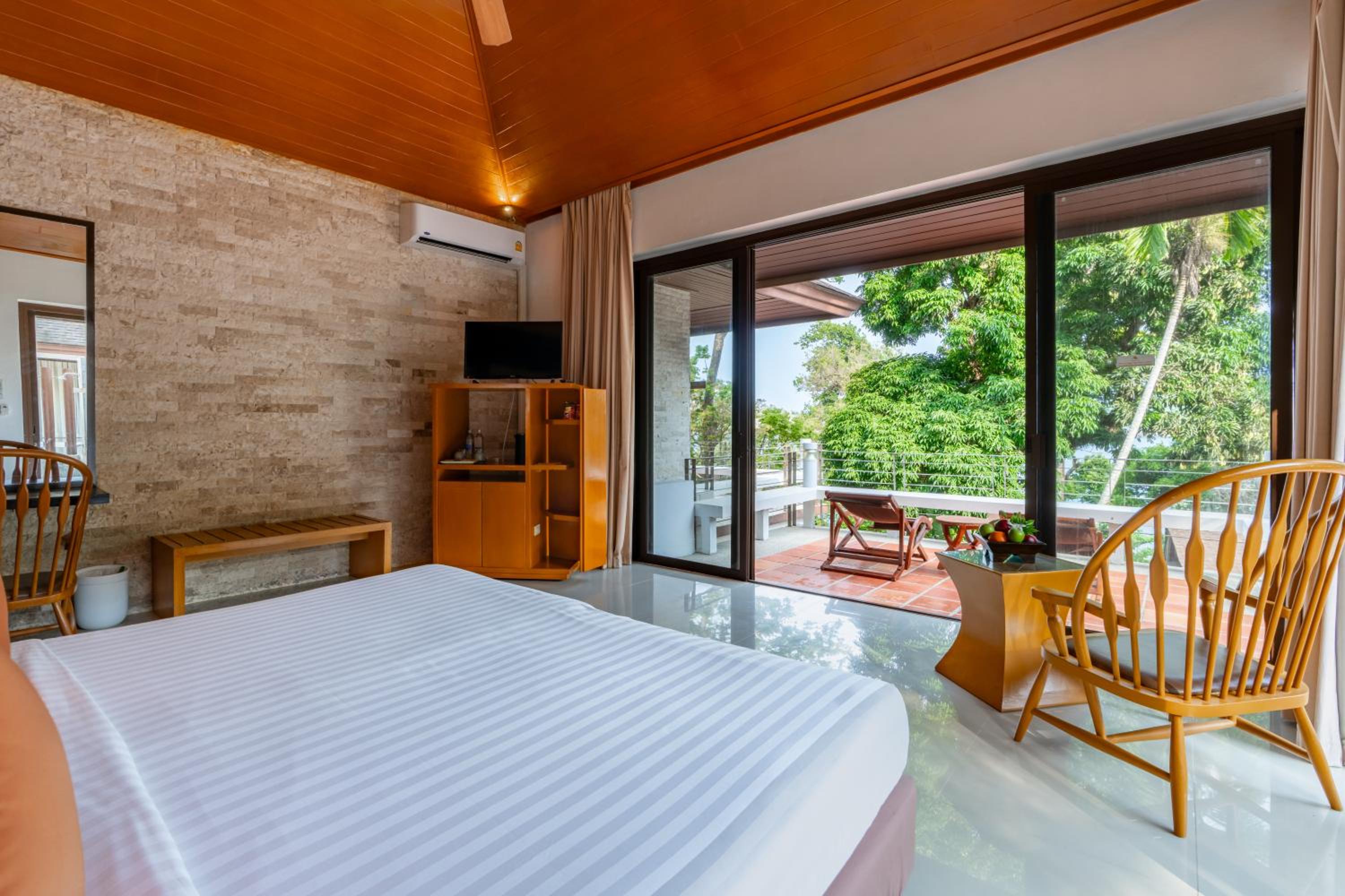 Pavilion, Deluxe, Double Bed