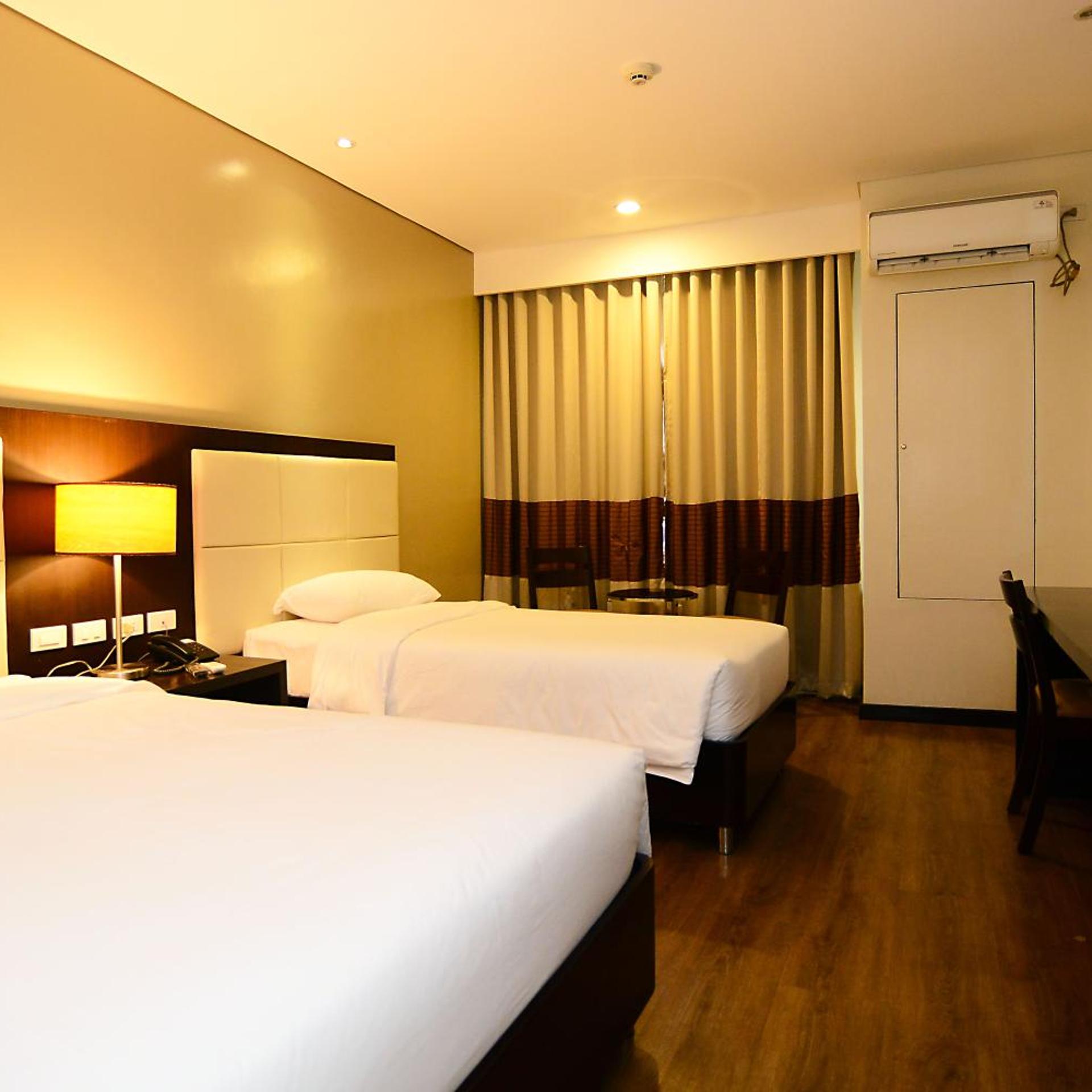 Ever O Business Hotel 10/24