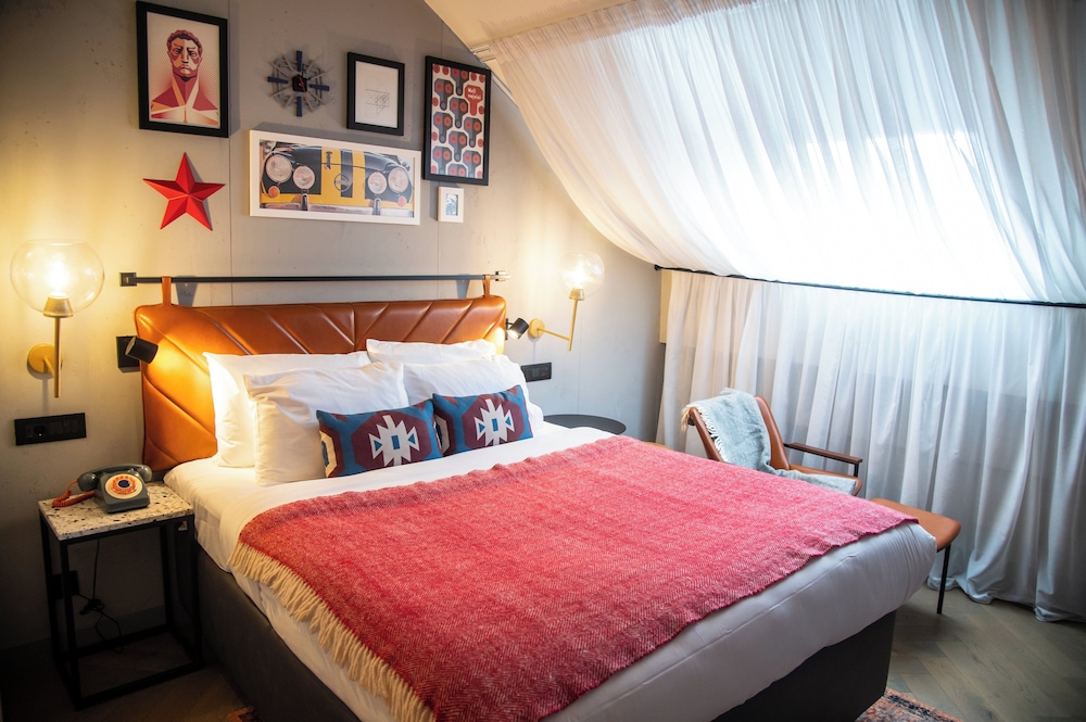 Cozy, Standard, Double Bed, Attic