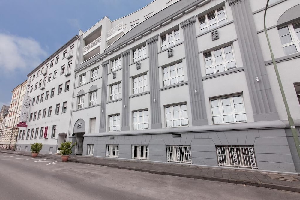 Hotel Offenbacher Hof 2/50