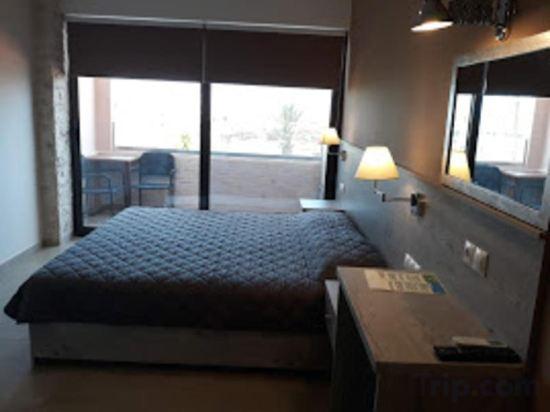 Standard, Double or Twin Bed, Sea View