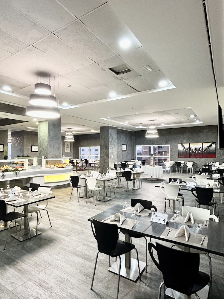 Vendome Khaled Hotel 25/37