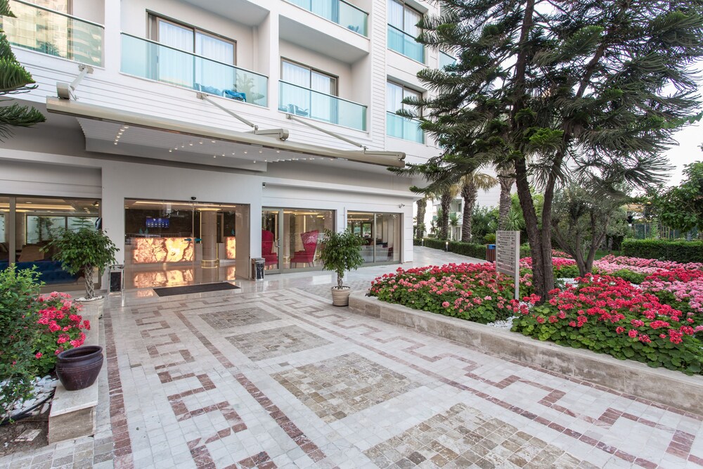 Falcon Hotel in ANTALYA