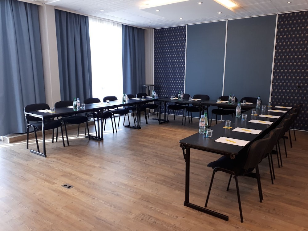 Golden Tulip Troyes 35/50
