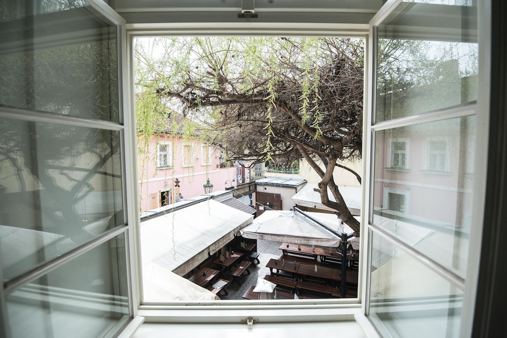 White Swan Boutique Apartments 34/58