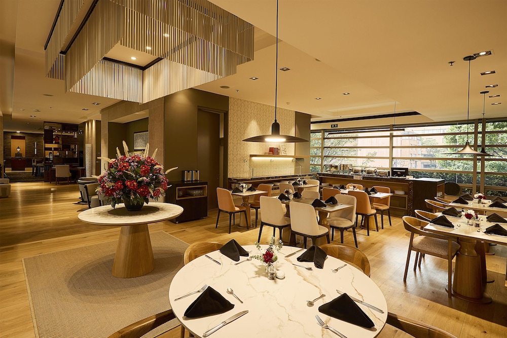 Ek Hotel 37/49