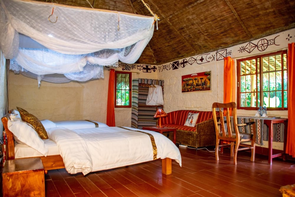Mara Chui Camp 10/50
