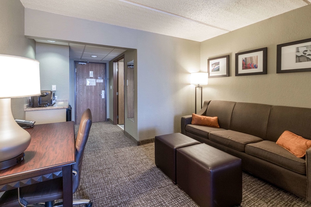 Comfort Suites Austin Airport 27/40