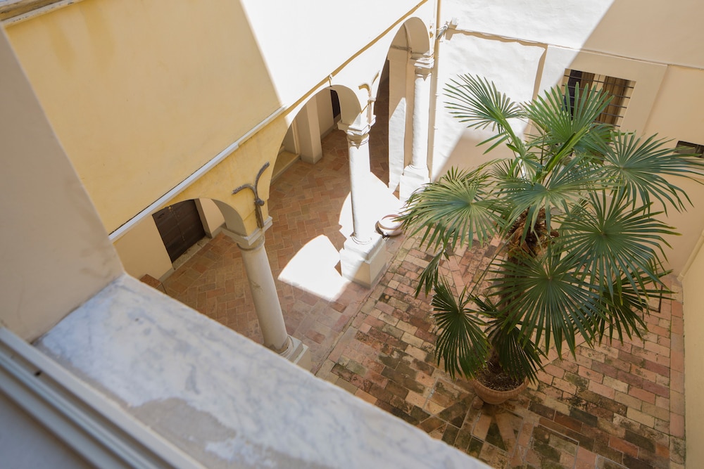 Palazzo Rotati 43/50