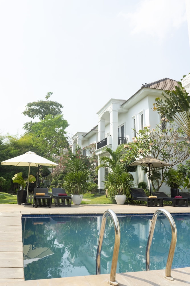 Vimean Sovannaphoum Resort 68/72