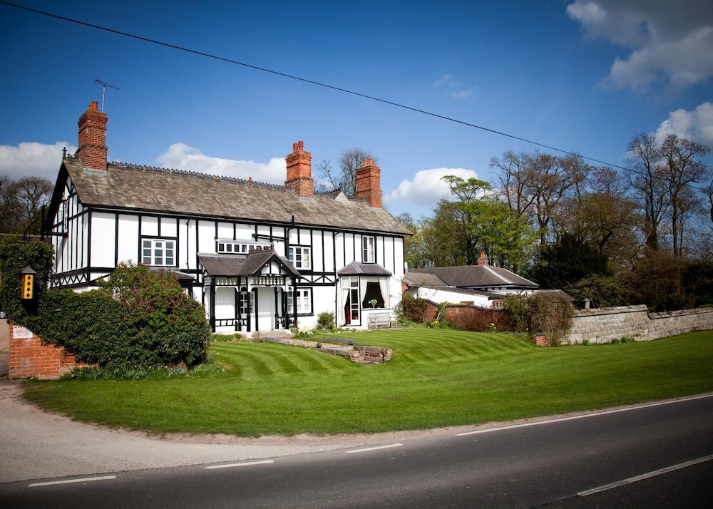 Donington Park Farmhouse Hotel 5/48