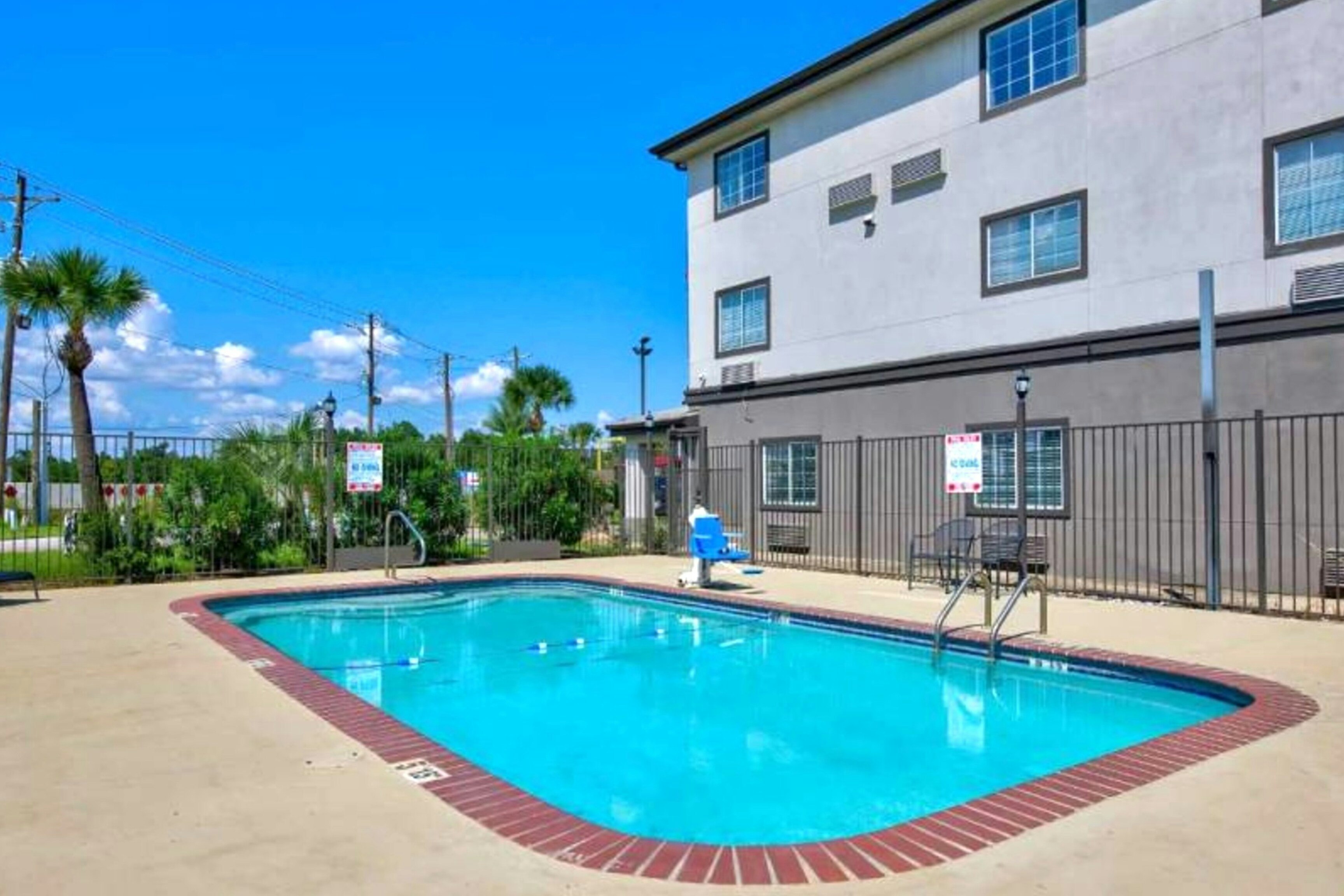 Oyo Townhouse Sulphur,LA Extended Stay I-10 22/27