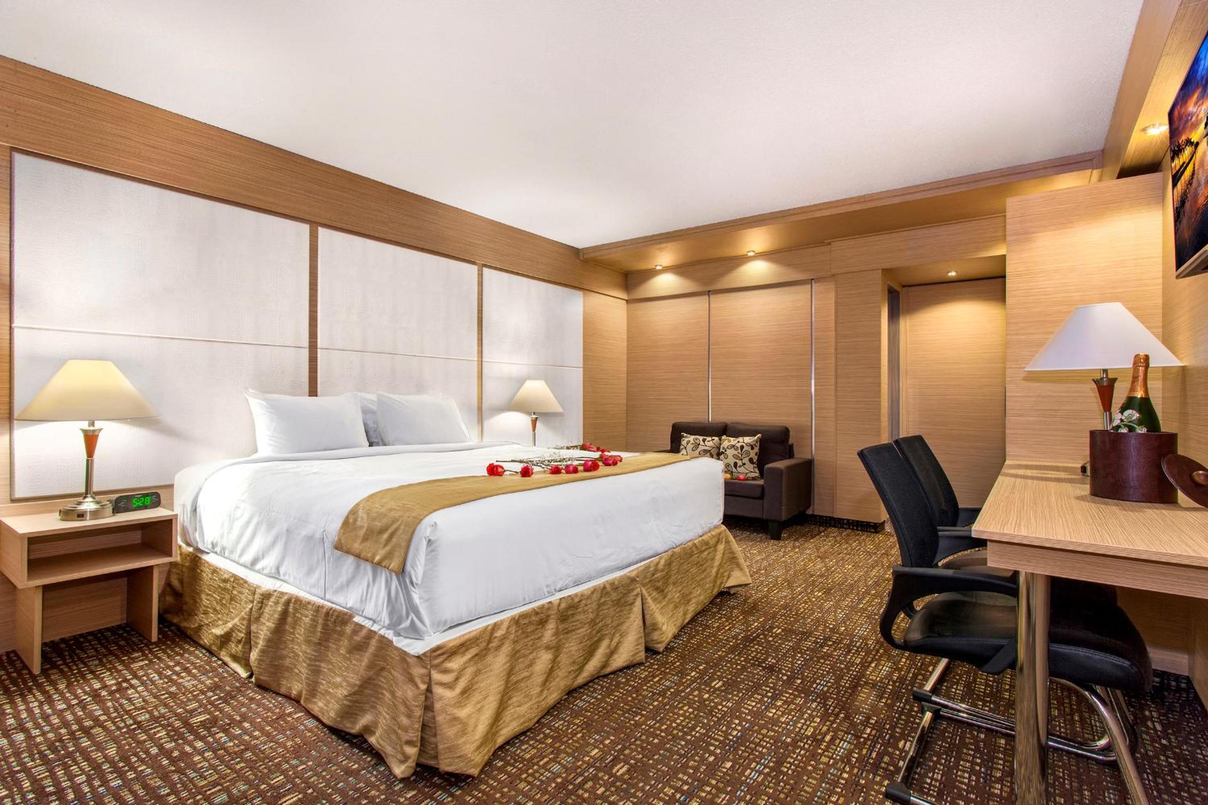 غرفة بسرير كوين، Ocean Beach Club Hotel 2/2
