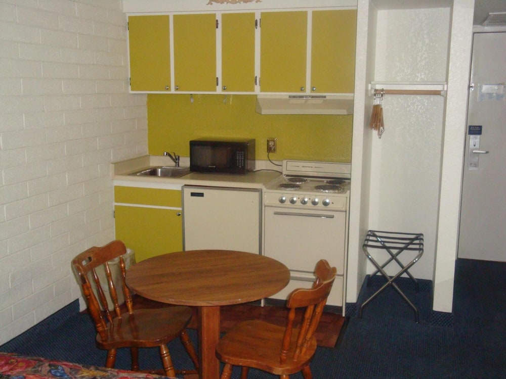 Travelers Inn by Hotel O Lake Havasu City 29/36