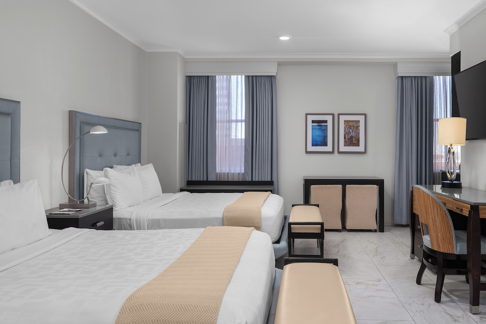 EXECUTIVE, 2 QUEEN BEDS