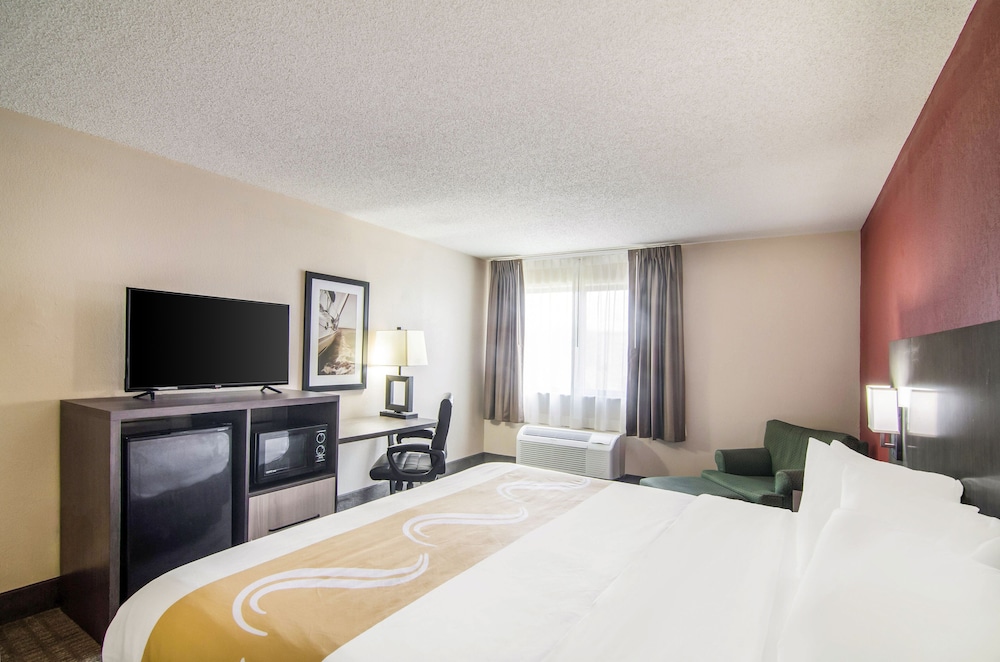 Quality Inn near University of Mobile 25/50