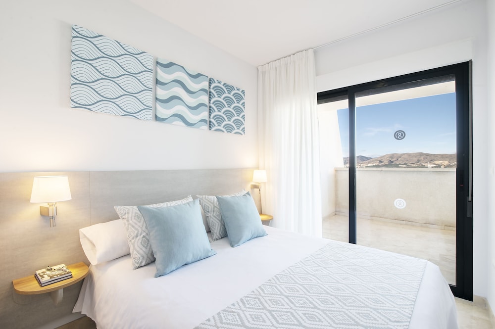 1 BEDROOM, APARTMENT, BALCONY