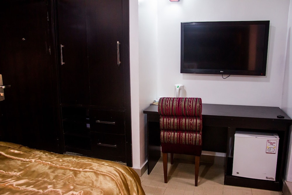 Sylva Link Suites 22/27