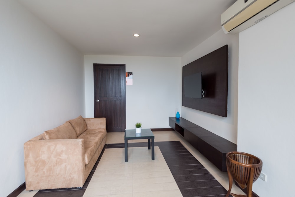 Hotel J Pattaya 48/70