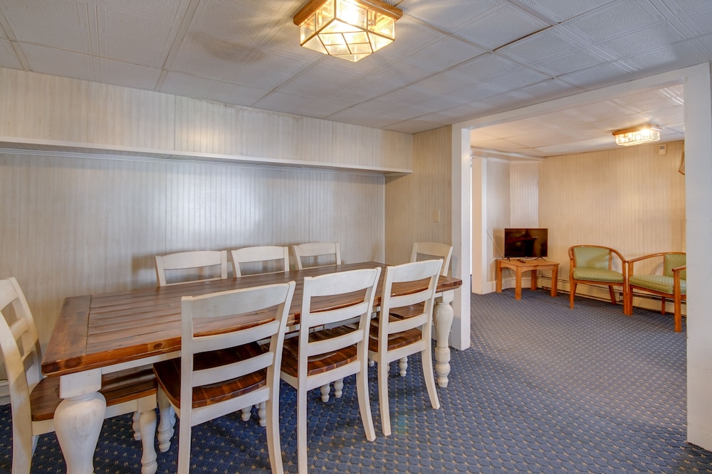 Majestic Hotel & Apartments 23/50