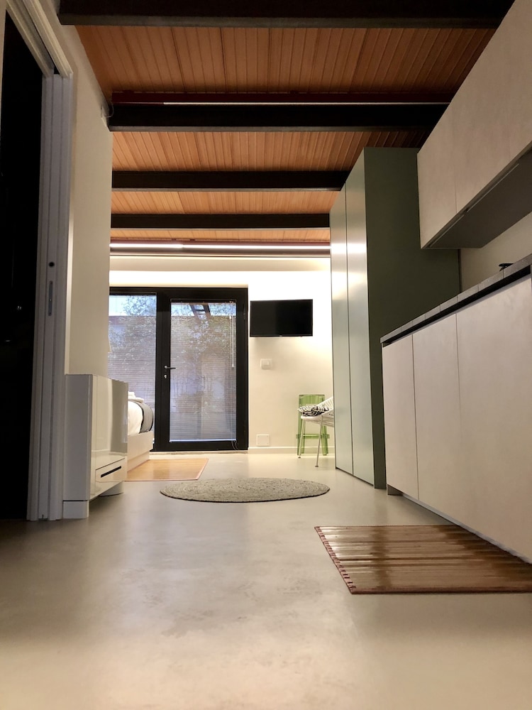 Rivadige Suite 10/50