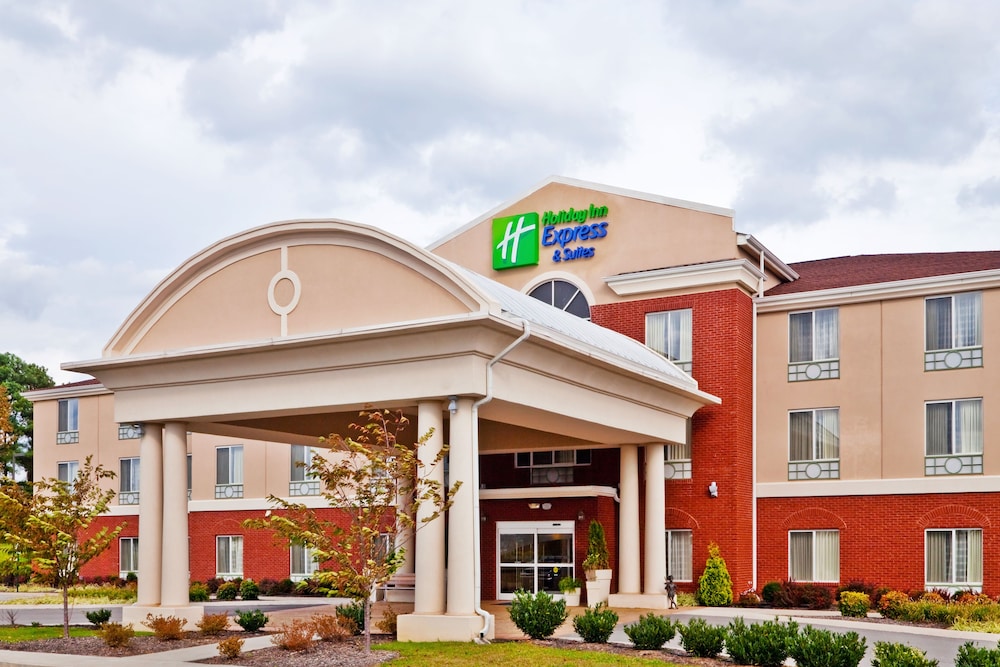 Holiday Inn Express Hotel Suites Dickson 1/38