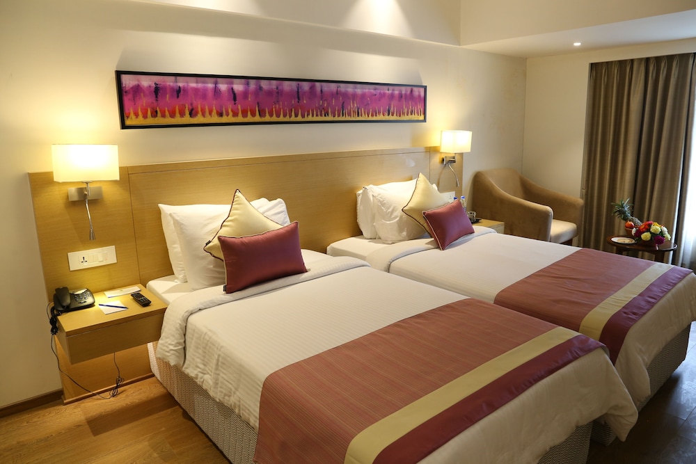 Rivera Sarovar Portico, Ahmedabad 10/25