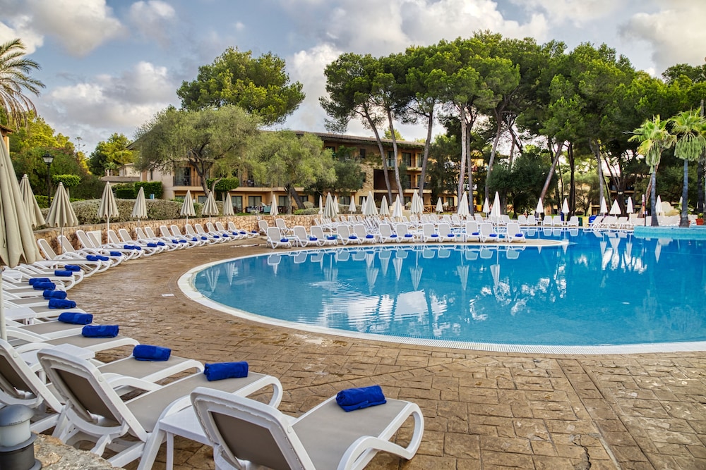 Vell Mari Hotel and Resort 54/62